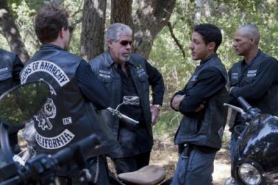 SOA-ep401_20110526_PG-0706_400x400