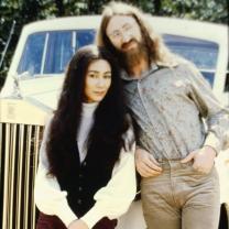 John_and_yoko_a_love_story_241x208