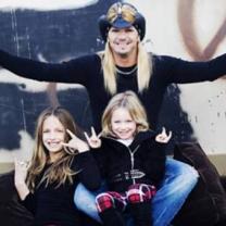 Bret_michaels_life_as_i_know_it_241x208