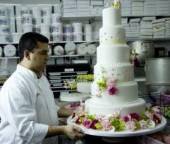 Cake_boss_icing_on_the_cake_241x208