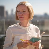 Lucy_worsley_investigates_241x208