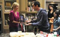 Modern_family_ipad_3_200x400